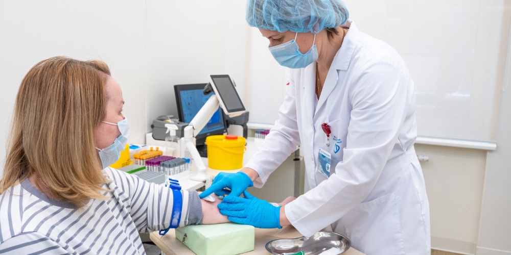 Развитие геномики и персонализированной медицины