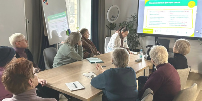 «Школа здоровья»: в феврале занятия посвящены профилактике падений в старшем возрасте 