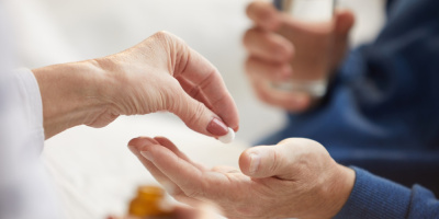 Особенности пожилых пациентов: как их учитывать при назначении антикоагулянтной терапии?