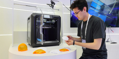 Вице-мэр Ракова: На Московском урбанфоруме в Гостином Дворе на 3D-принтере напечатали модель эндопротеза для лечения человека