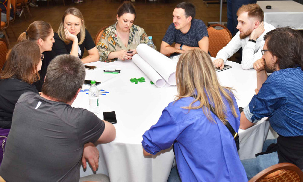 Круглый стол