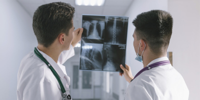 Работа врачей-рентгенологов и рентгенлаборантов в медицинских организациях Москвы