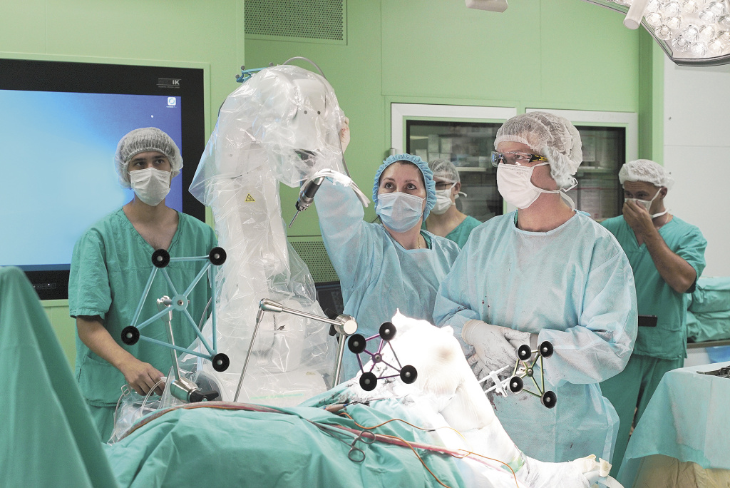 Полуактивная роботизированная система